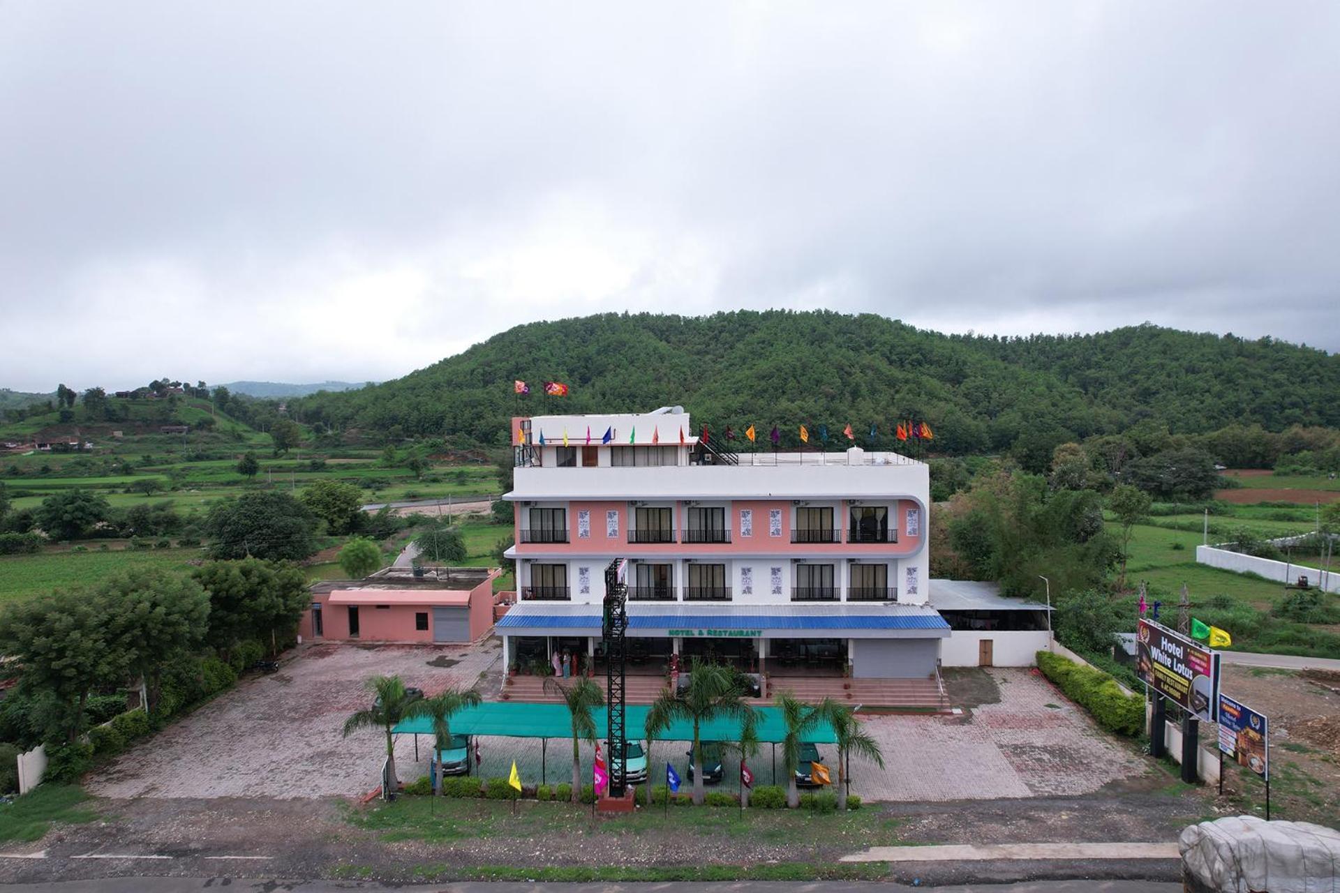 Hotel White Lotus Dungarpur Dış mekan fotoğraf